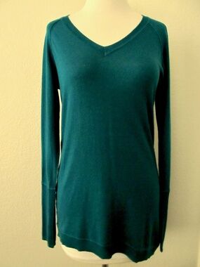 Bebe Pullover Sweater M L Dark Green Silk Cashmere Blend Knit V Neck Long Sleeve